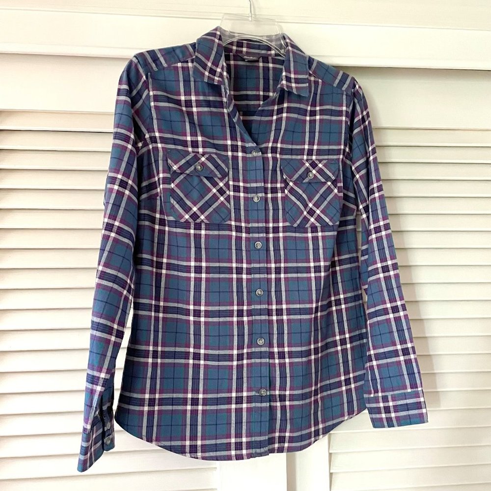 NWOT Eddie Bauer Blue/Pink Plaid Flannel Long Sleeved Button Down Top S